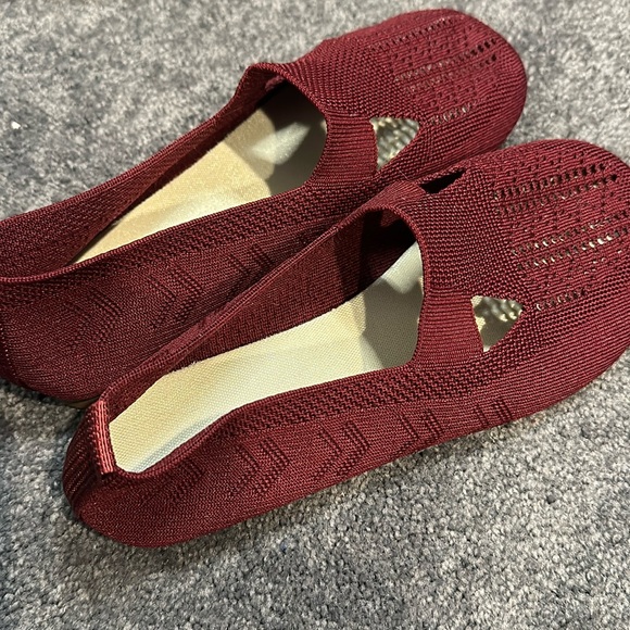 New Slip on Canvas Stretch Slip One House Shoe Size 40/ Women Size 9 - Picture 1 of 3